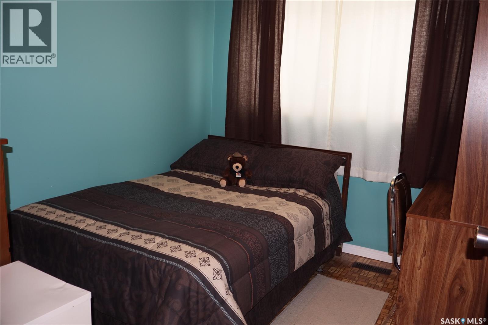 604 5th Avenue W, Assiniboia, Saskatchewan  S0H 0B0 - Photo 17 - SK027503