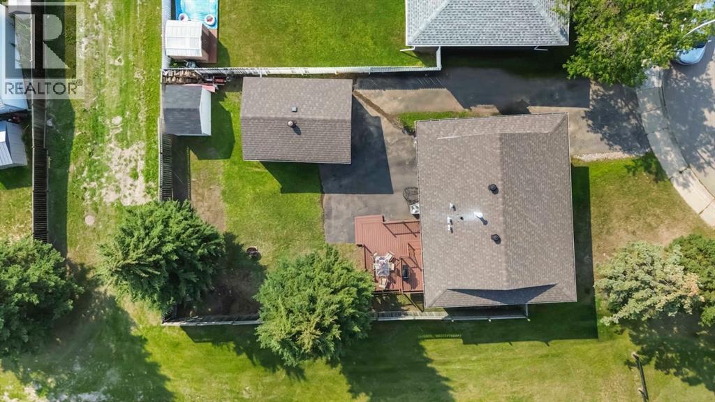 150 Hilltop Crescent, Fort Mcmurray, Alberta  T9H 3V4 - Photo 3 - A2280559