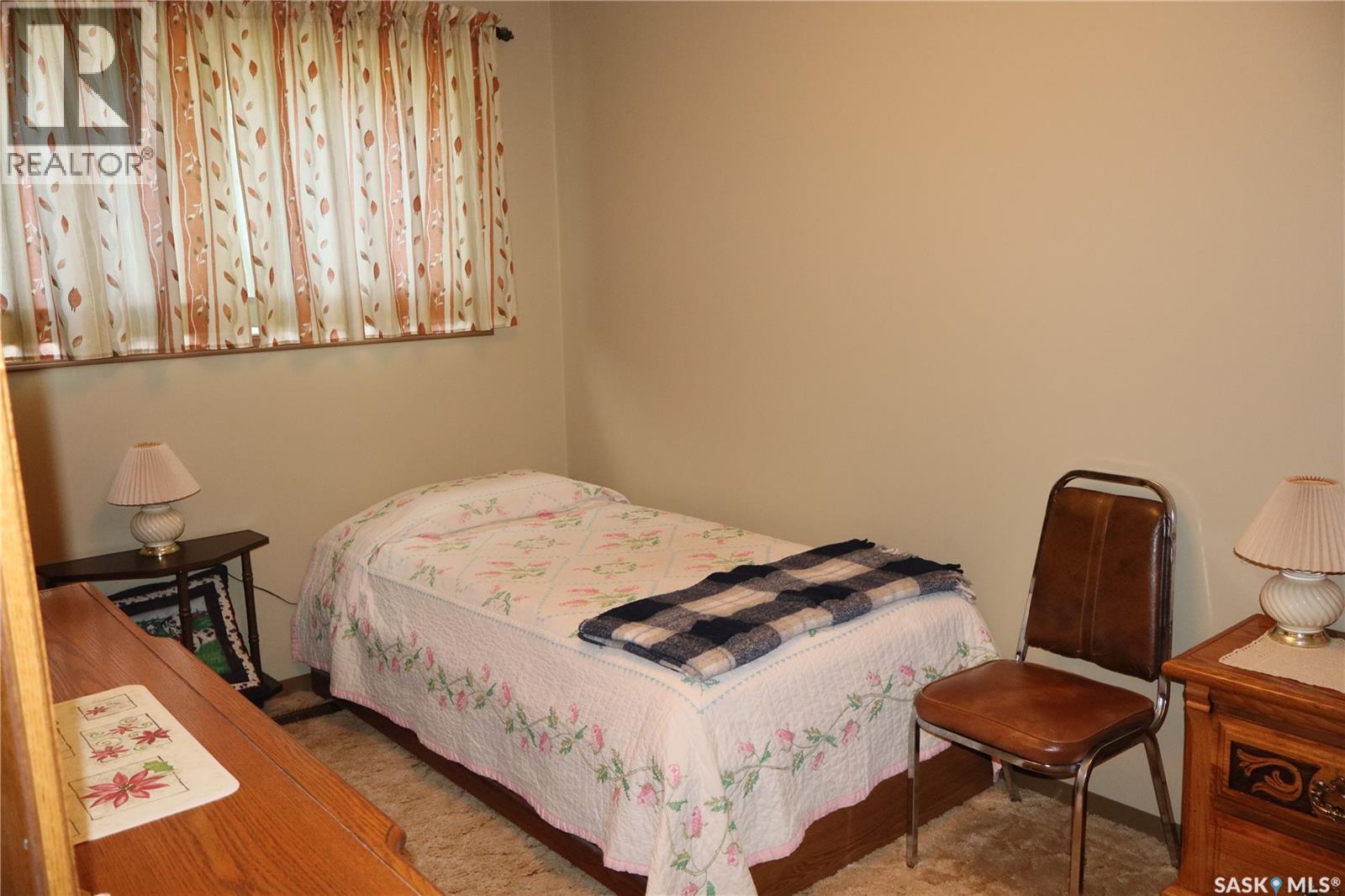 604 5th Avenue W, Assiniboia, Saskatchewan  S0H 0B0 - Photo 13 - SK027503