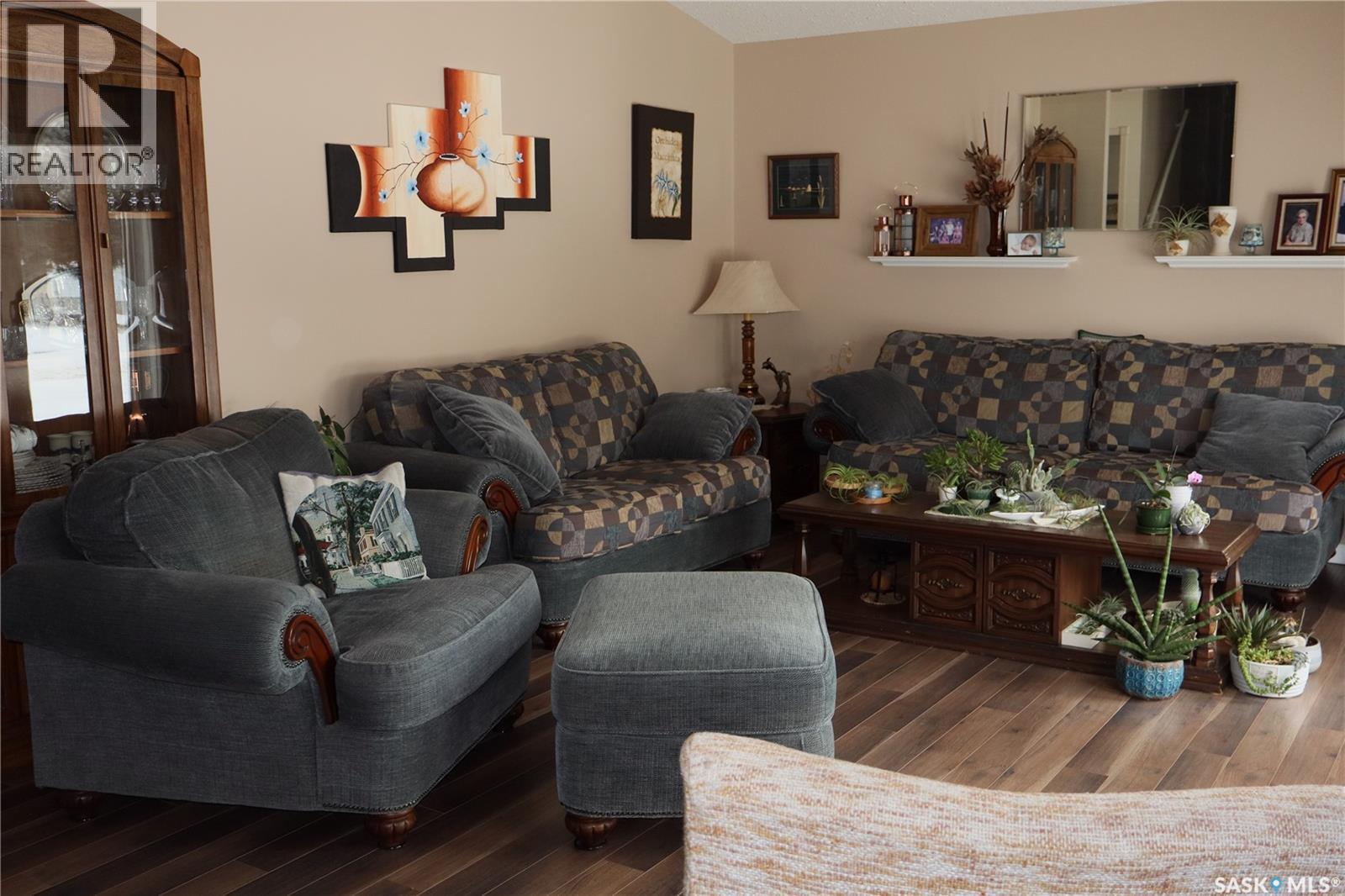 604 5th Avenue W, Assiniboia, Saskatchewan  S0H 0B0 - Photo 21 - SK027503