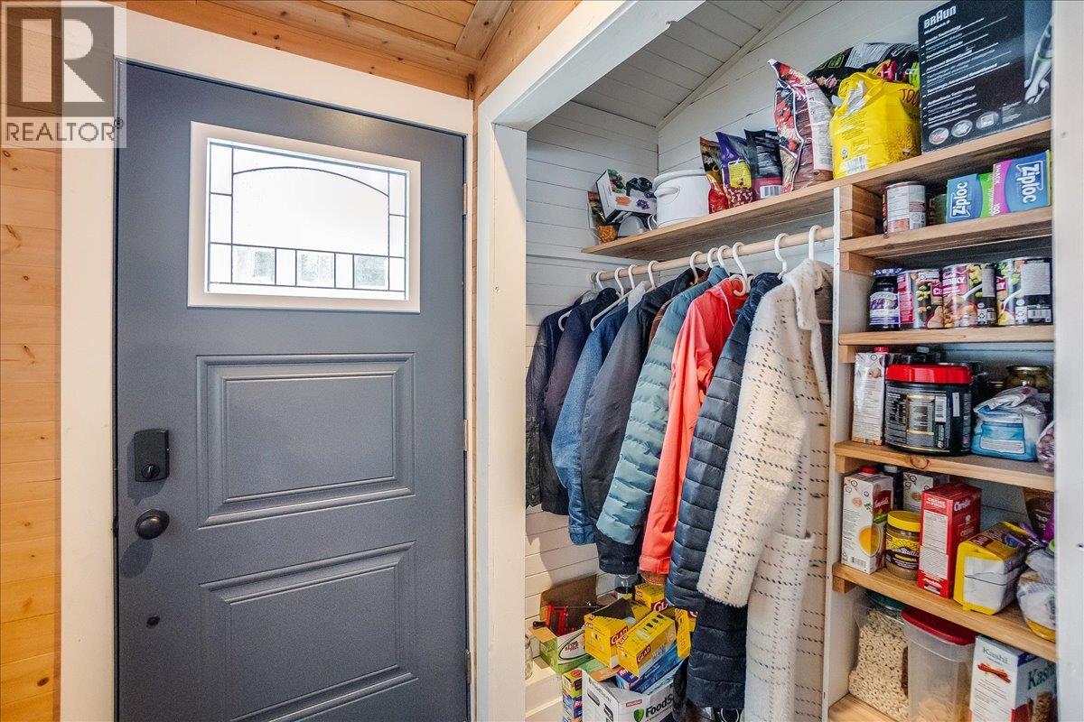 4453 Passmore Upper Road, Passmore, British Columbia V0G 2J0 - Photo 9 - 10373819