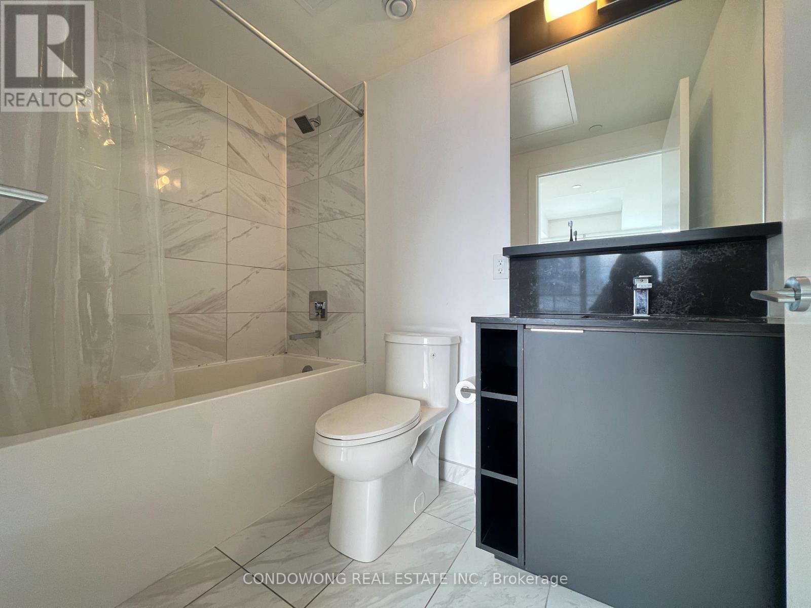 2716 - 85 Wood Street, Toronto, Ontario  M4Y 0E8 - Photo 16 - C12737346