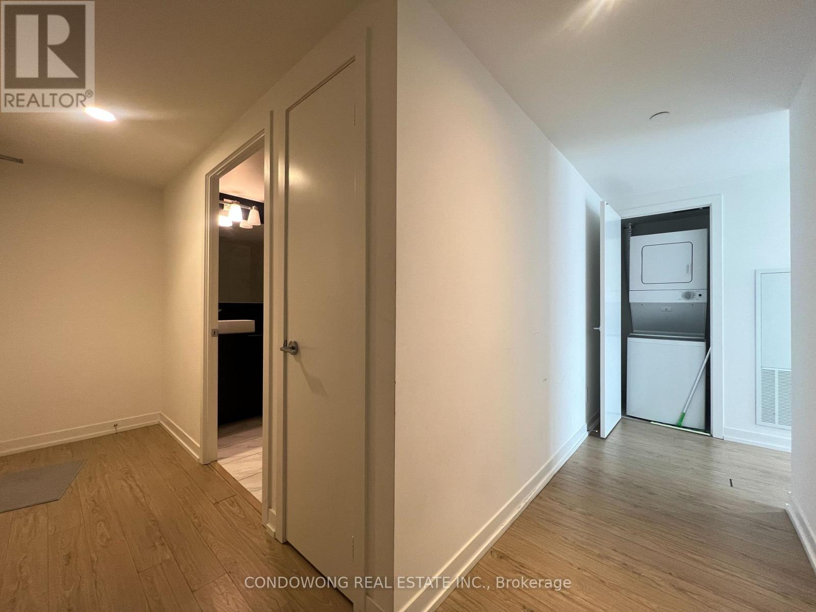 2716 - 85 Wood Street, Toronto, Ontario  M4Y 0E8 - Photo 4 - C12737346