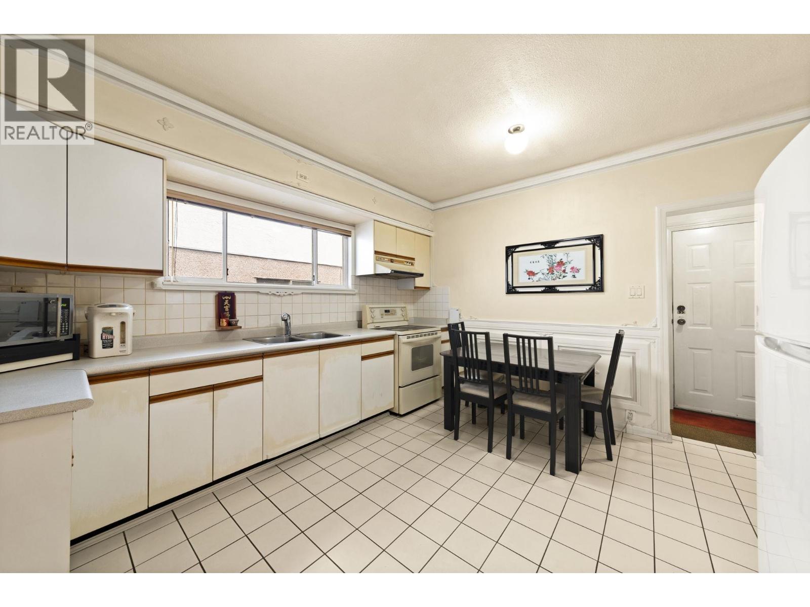 2168 Renfrew Street, Vancouver, British Columbia  V5M 3J5 - Photo 9 - R3084106