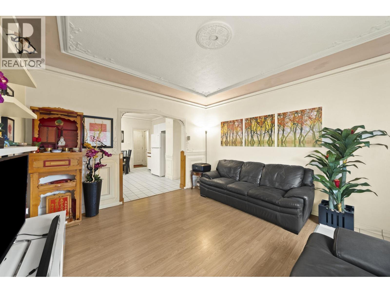 2168 Renfrew Street, Vancouver, British Columbia  V5M 3J5 - Photo 3 - R3084106