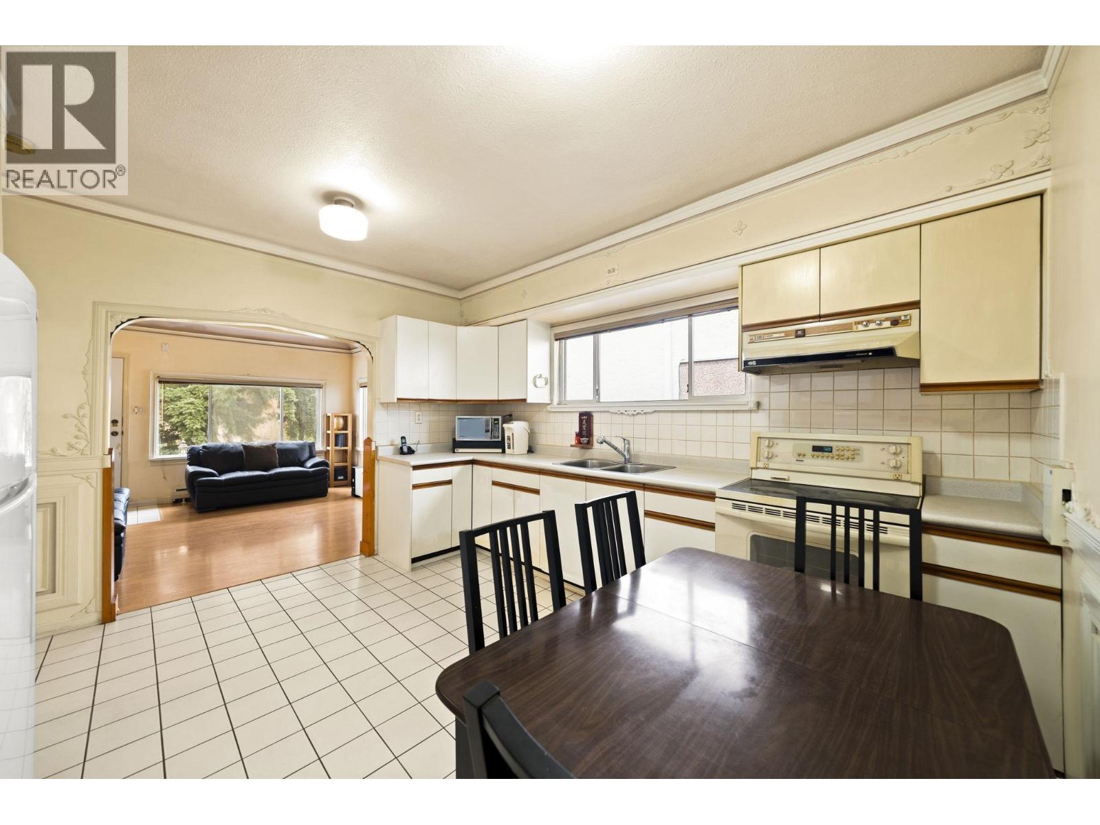 2168 Renfrew Street, Vancouver, British Columbia  V5M 3J5 - Photo 16 - R3084106