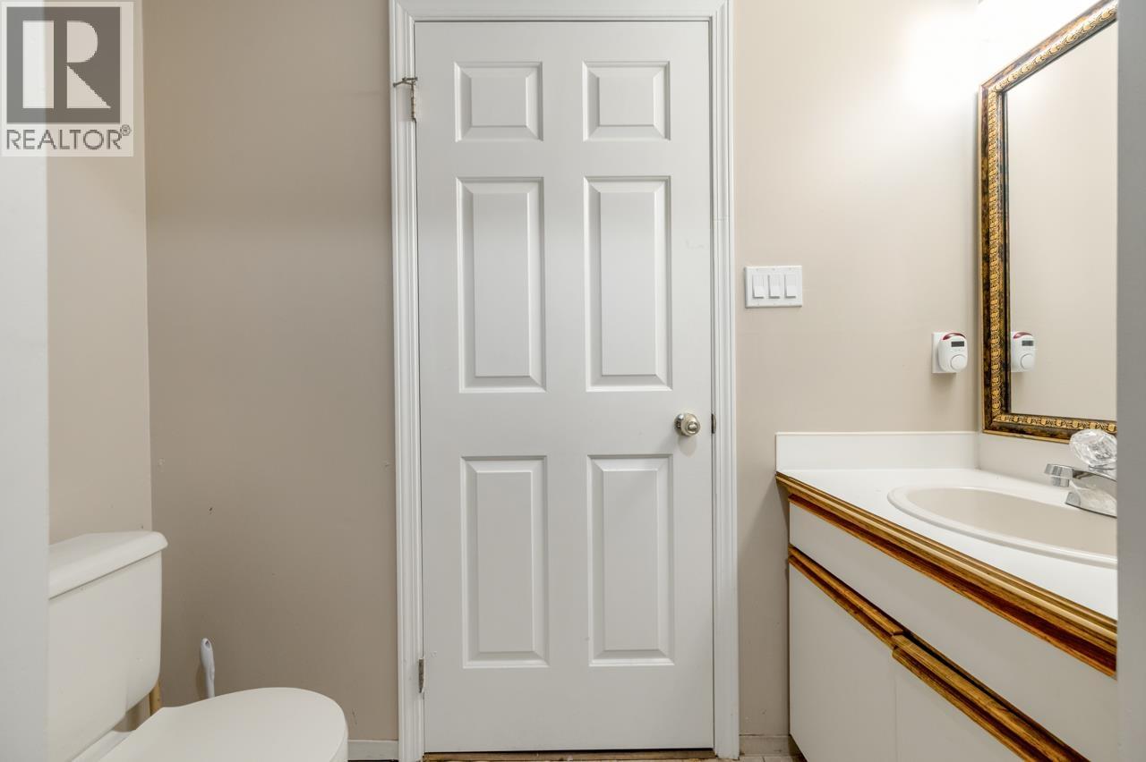 7974 12th Avenue, Burnaby, British Columbia  V3N 2K7 - Photo 33 - R3084179