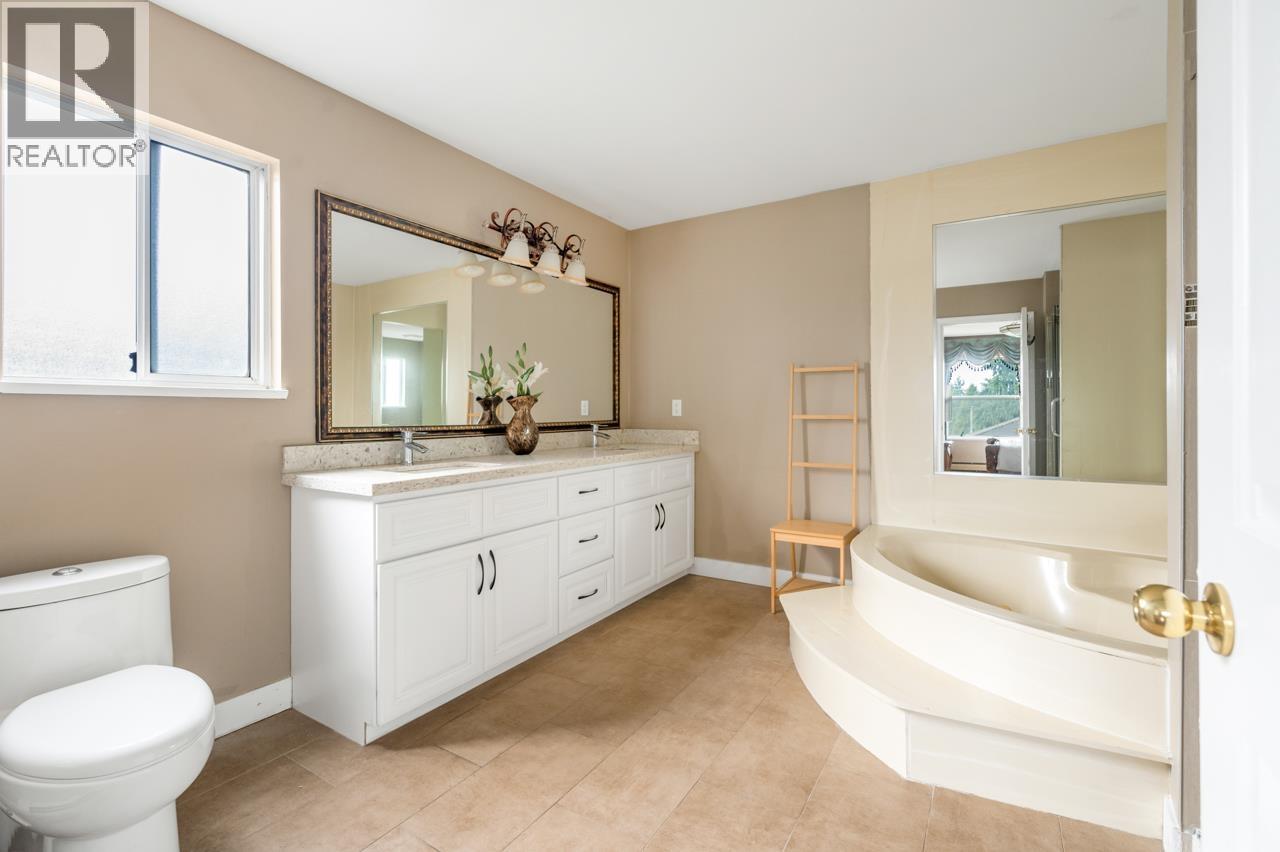 7974 12th Avenue, Burnaby, British Columbia  V3N 2K7 - Photo 17 - R3084179