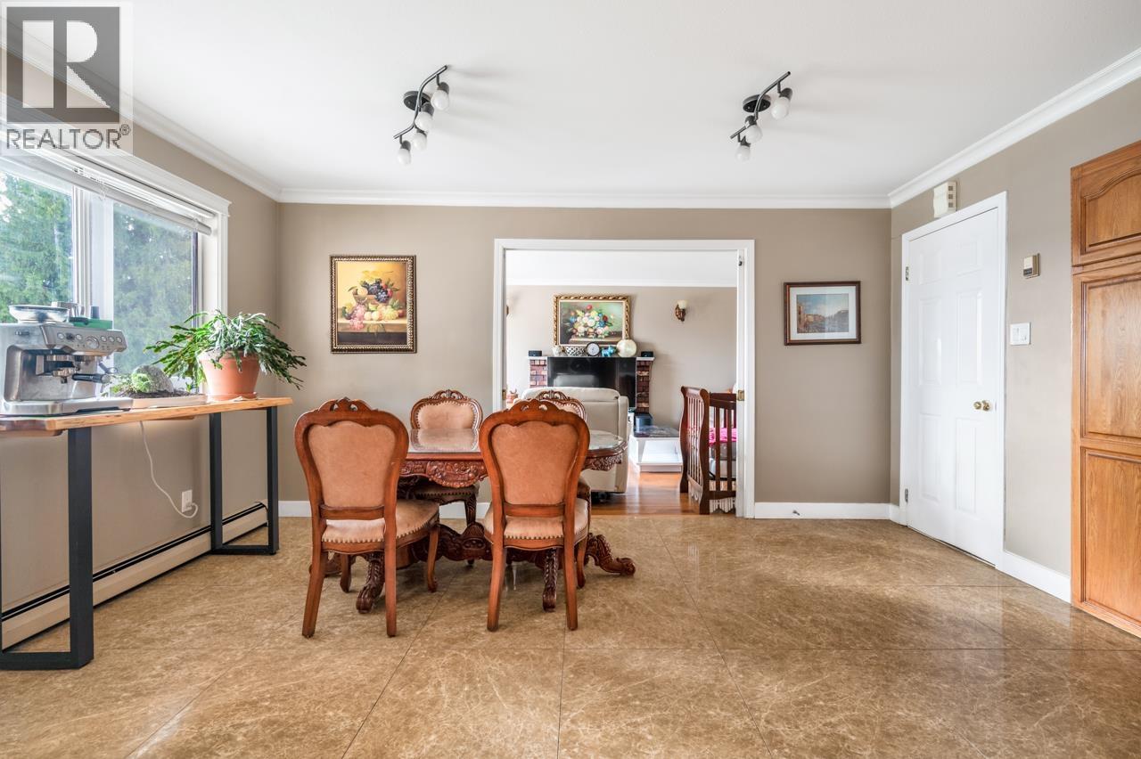 7974 12th Avenue, Burnaby, British Columbia  V3N 2K7 - Photo 9 - R3084179