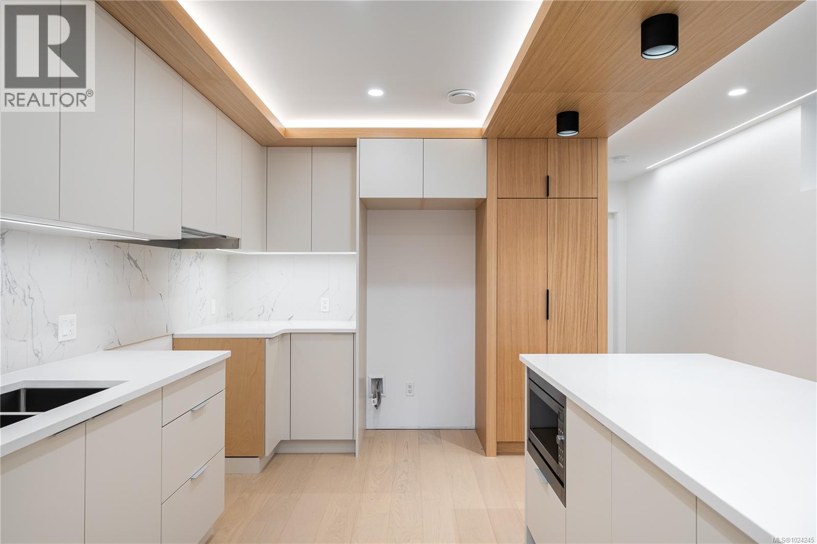 1 1417 May St, Victoria, British Columbia V8S 1C2 - Photo 11 - 1024245