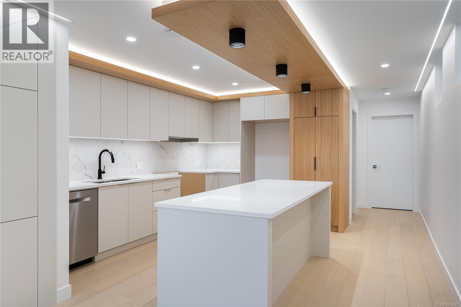 1 1417 May St, Victoria, British Columbia V8S 1C2 - Photo 9 - 1024245