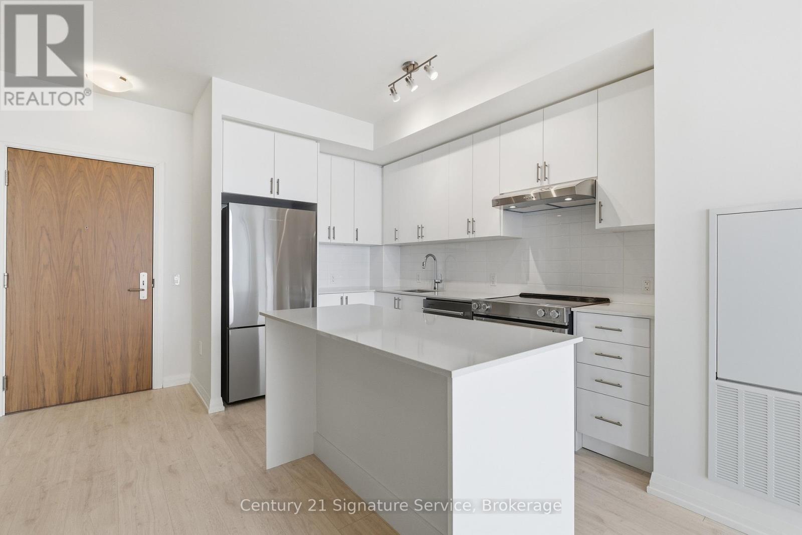 610 - 27 Korda Gate, Vaughan, Ontario  L4K 2M9 - Photo 5 - N12737314