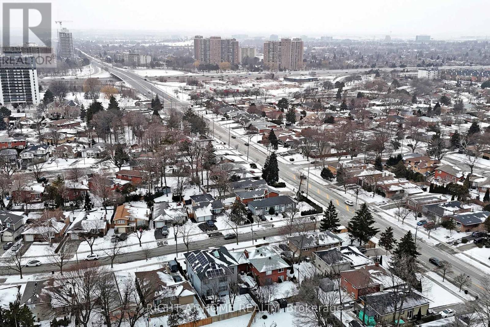 129 Meadowbank Road, Toronto, Ontario  M9B 5E2 - Photo 29 - W12655322