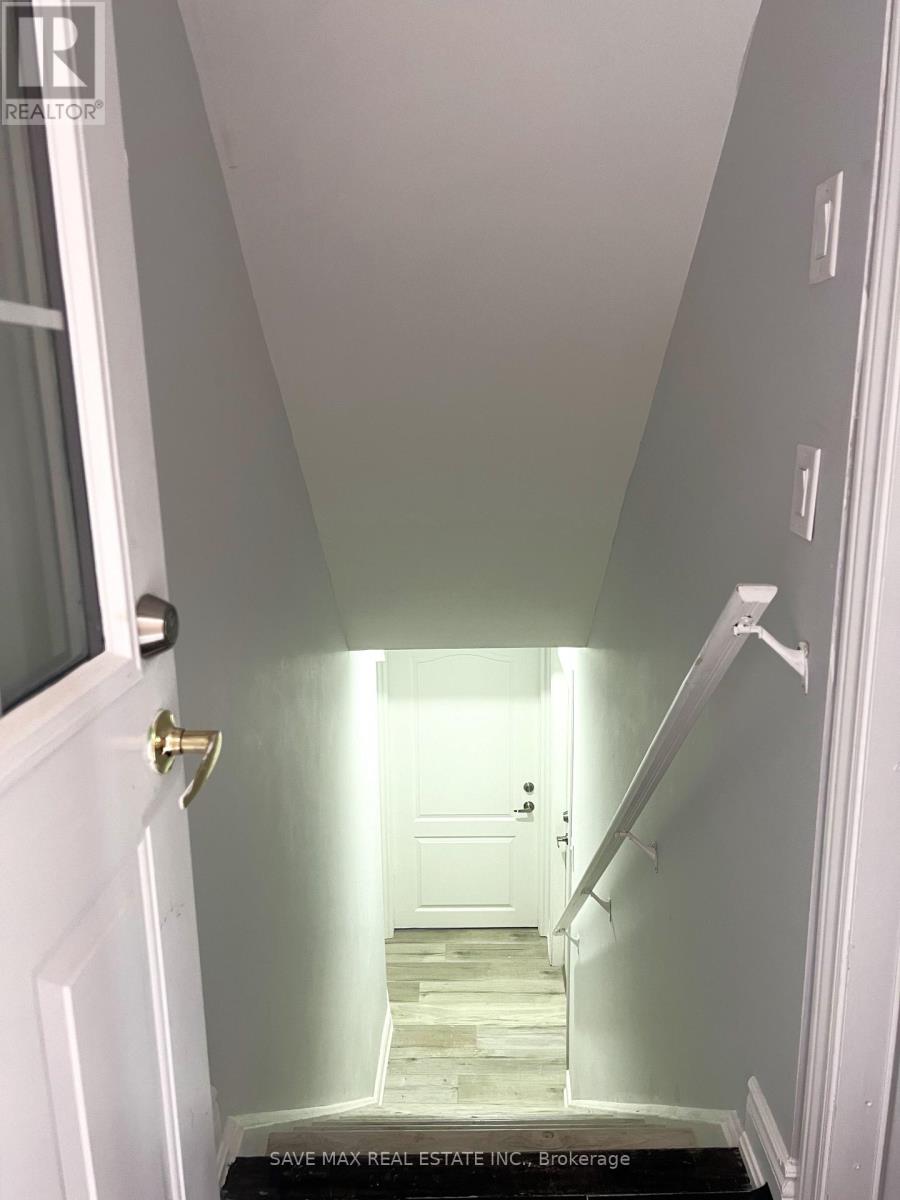 116 Leadership Drive, Brampton, Ontario  L6Y 5T4 - Photo 2 - W12737322