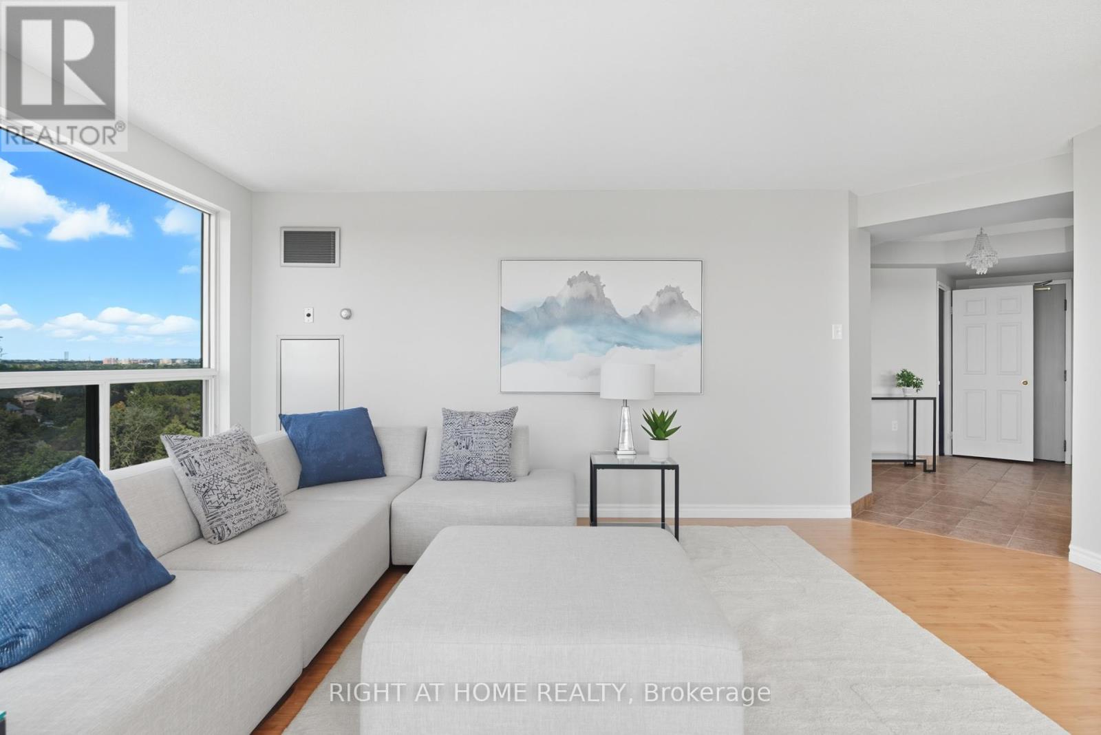 909 - 2155 Burnhamthorpe Road W, Mississauga, Ontario  L5L 5P4 - Photo 5 - W12737336