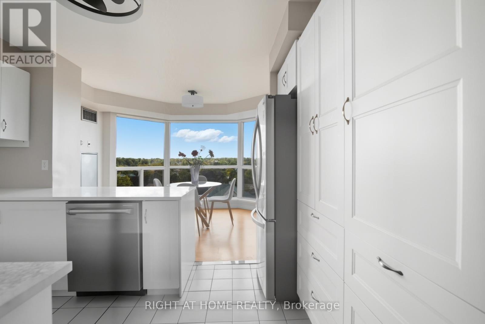 909 - 2155 Burnhamthorpe Road W, Mississauga, Ontario  L5L 5P4 - Photo 8 - W12737336