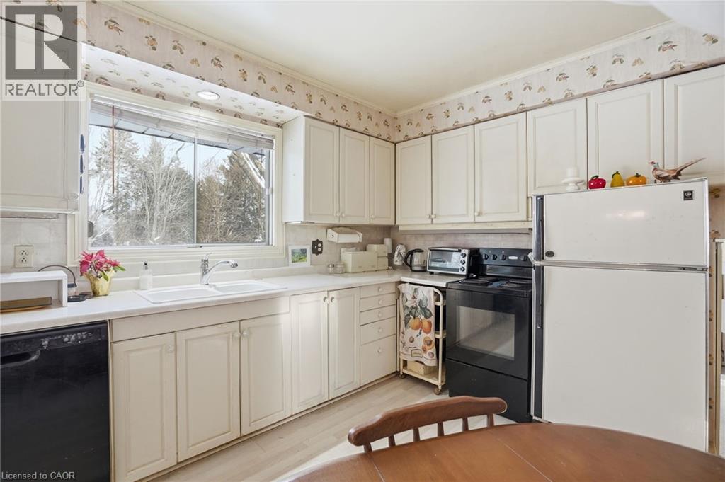 167 Fallingbrook Drive, Hamilton, Ontario  L9G 1E7 - Photo 13 - 40801430