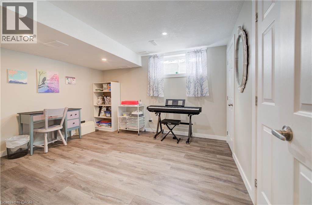 420 Mowat Street E, Listowel, Ontario  N4W 0A4 - Photo 31 - 40795733