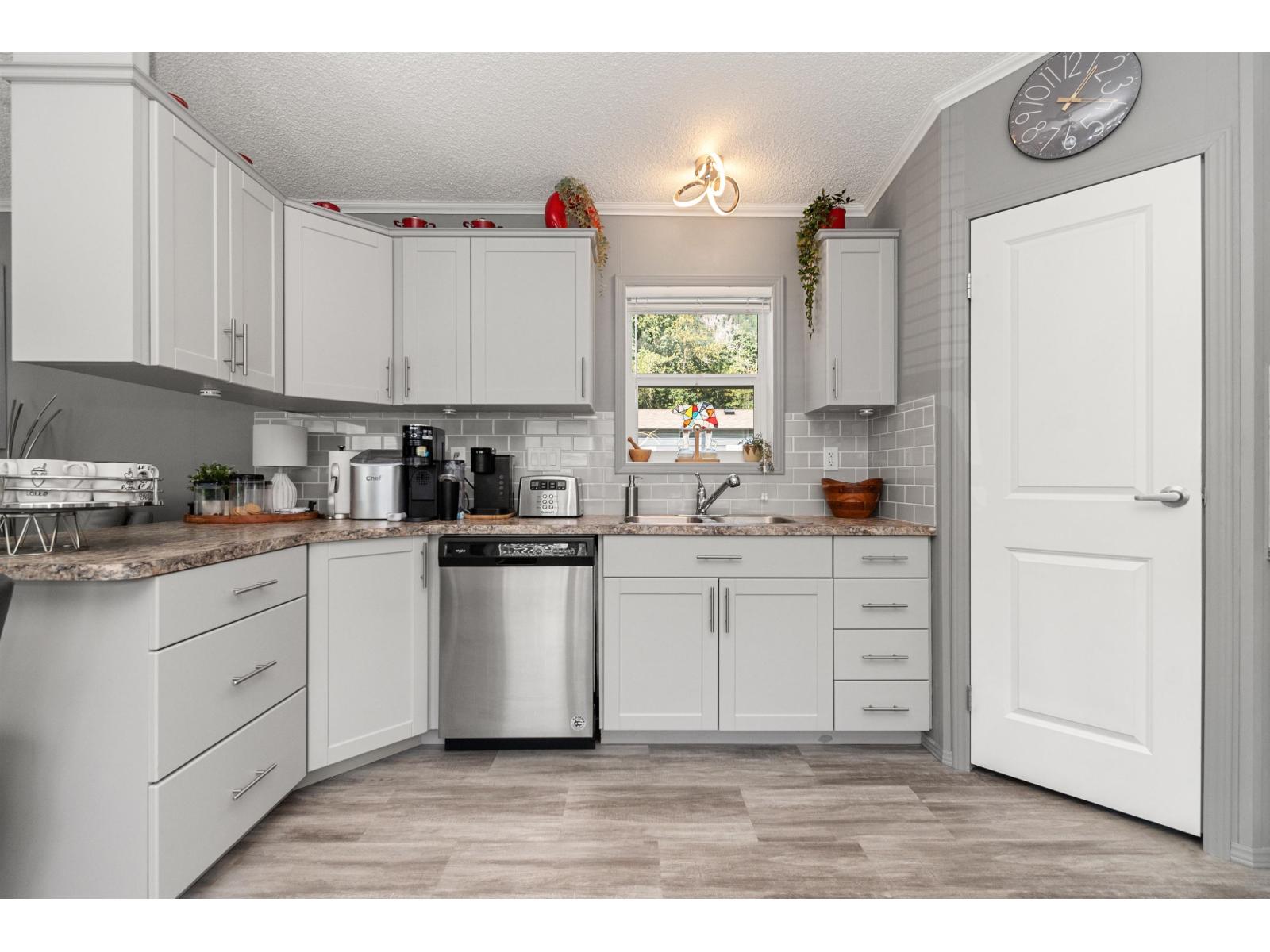 21 59060 Lougheed Highway, Agassiz, Agassiz, British Columbia  V0X 1L3 - Photo 8 - R3084263