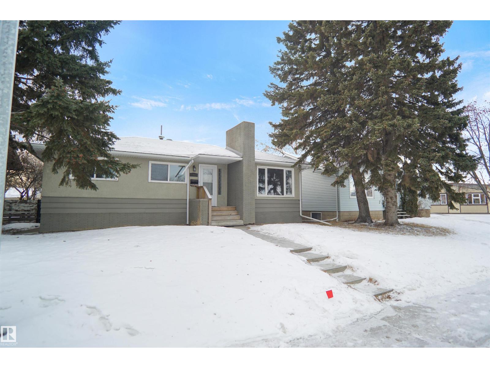 12411 132 Av Nw, Edmonton, Alberta  T5L 3P8 - Photo 2 - E4471332