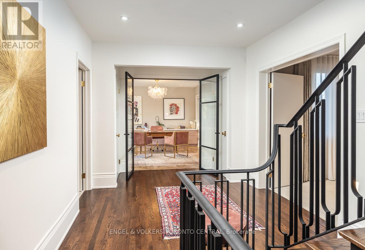 1 Bryce Avenue, Toronto, Ontario  M4V 2B3 - Photo 21 - C12737330