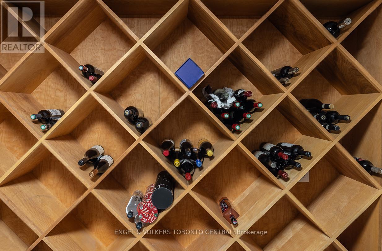 1 Bryce Avenue, Toronto, Ontario  M4V 2B3 - Photo 37 - C12737330