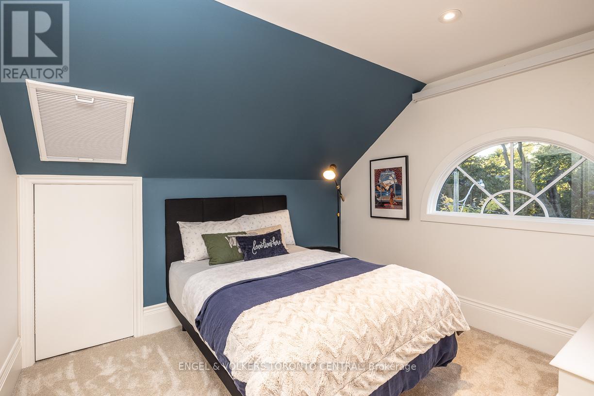 1 Bryce Avenue, Toronto, Ontario  M4V 2B3 - Photo 32 - C12737330