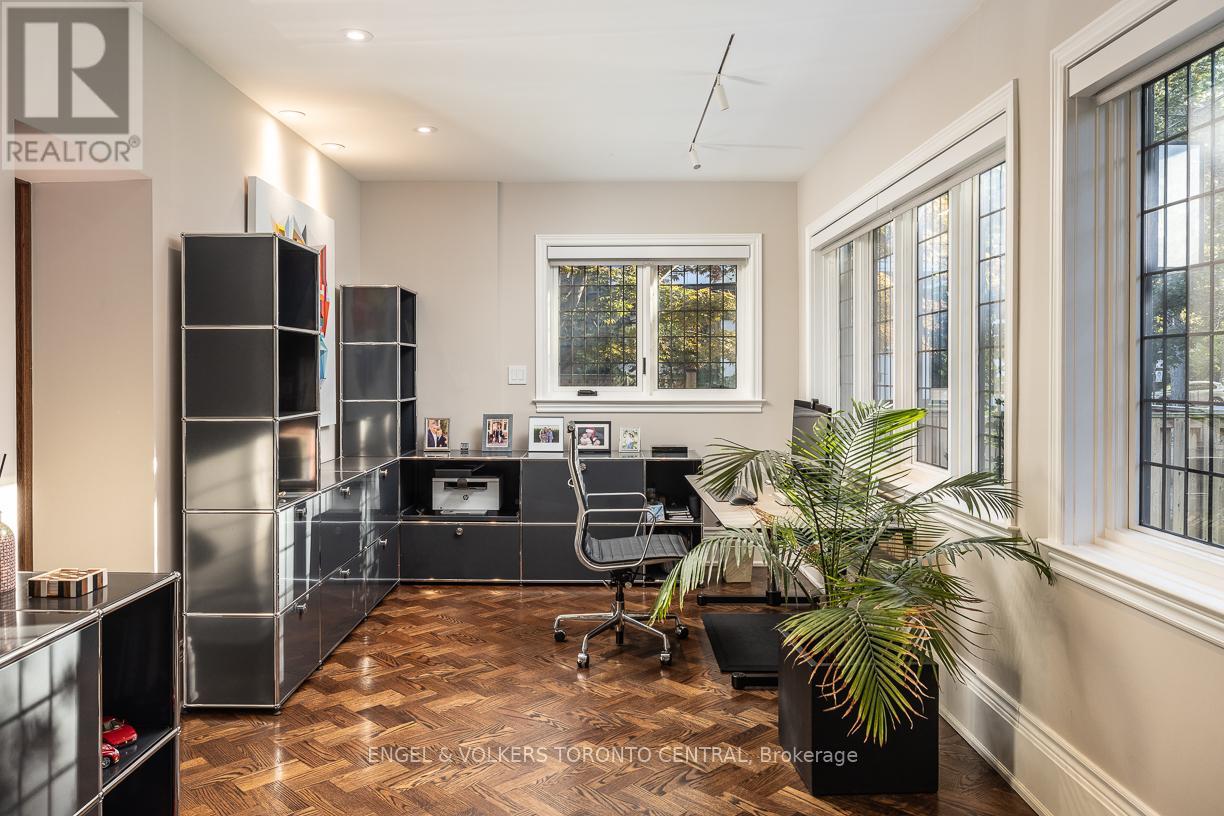 1 Bryce Avenue, Toronto, Ontario  M4V 2B3 - Photo 6 - C12737330