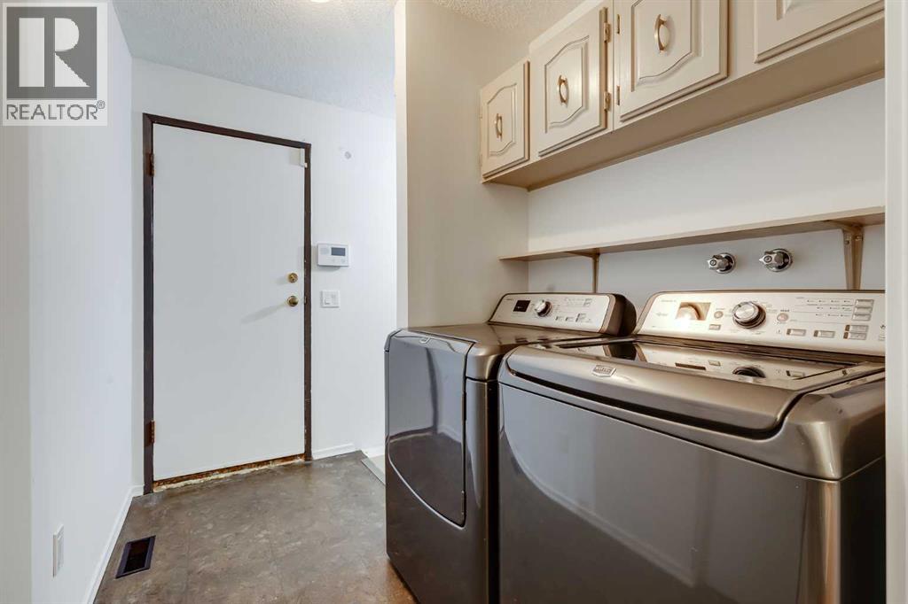 18, 35 Oakmount Court Sw, Calgary, Alberta  T2V 4Y3 - Photo 27 - A2276013