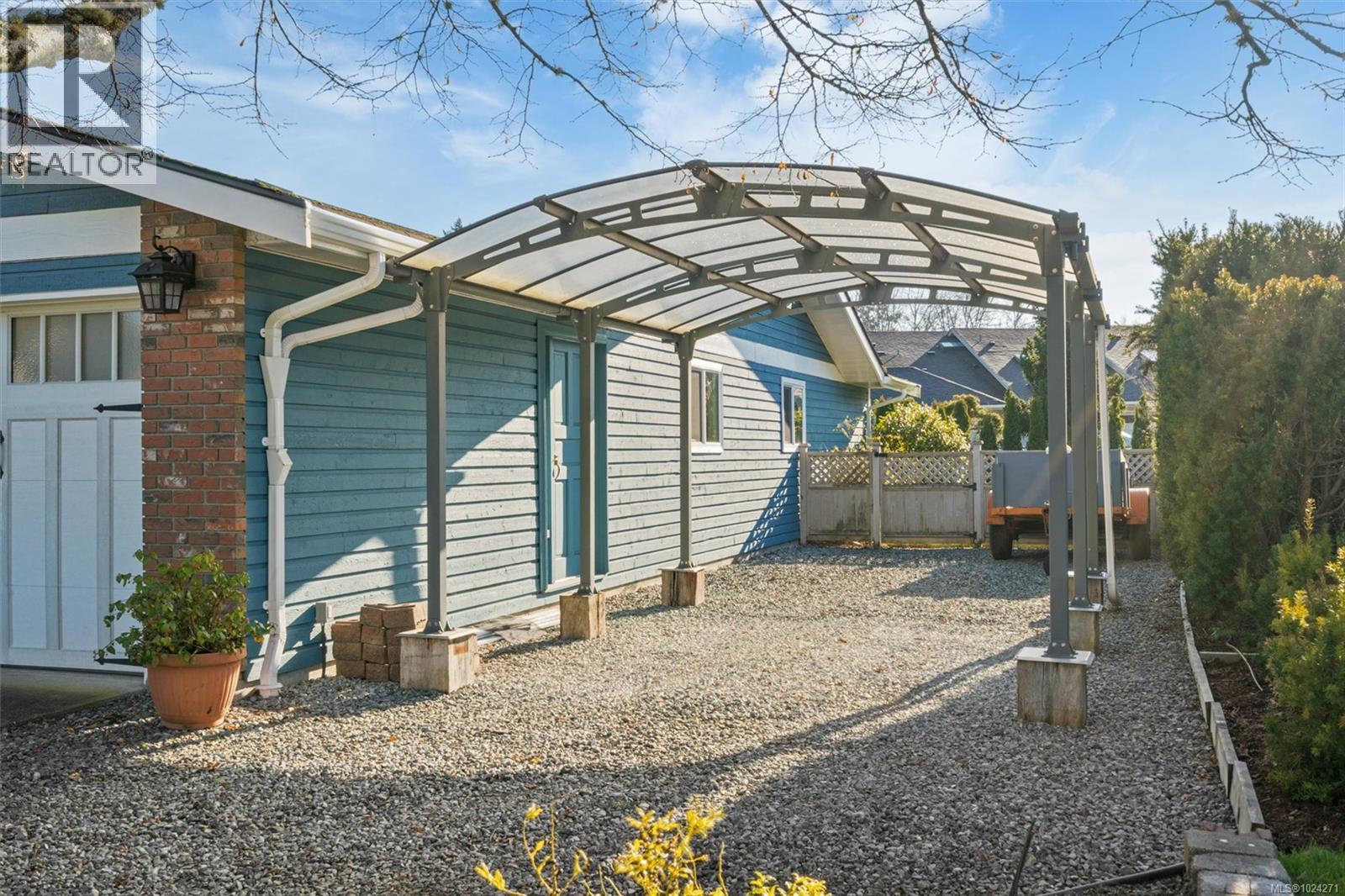 2617 Lancelot Pl, Central Saanich, British Columbia  V8M 1V2 - Photo 37 - 1024271