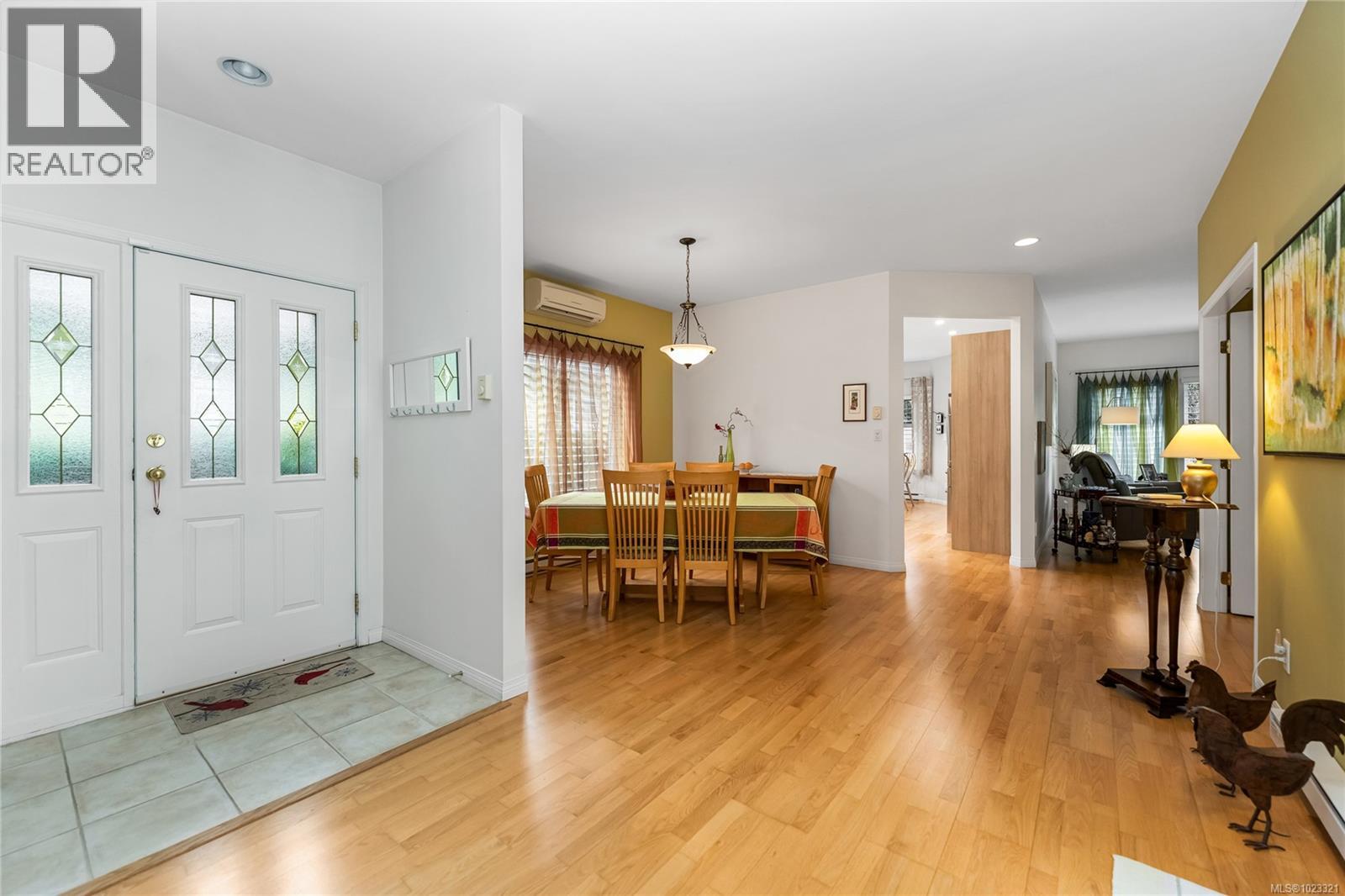 7952 Polo Park Cres, Central Saanich, British Columbia  V8M 2J4 - Photo 3 - 1023321