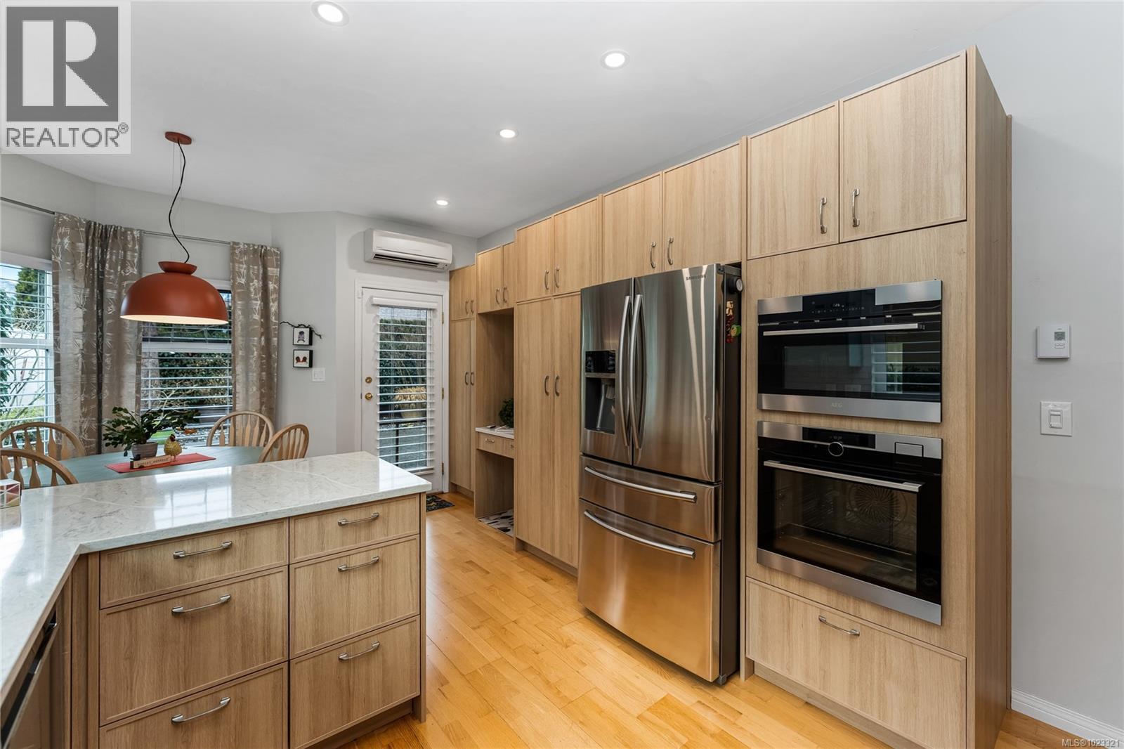 7952 Polo Park Cres, Central Saanich, British Columbia  V8M 2J4 - Photo 7 - 1023321