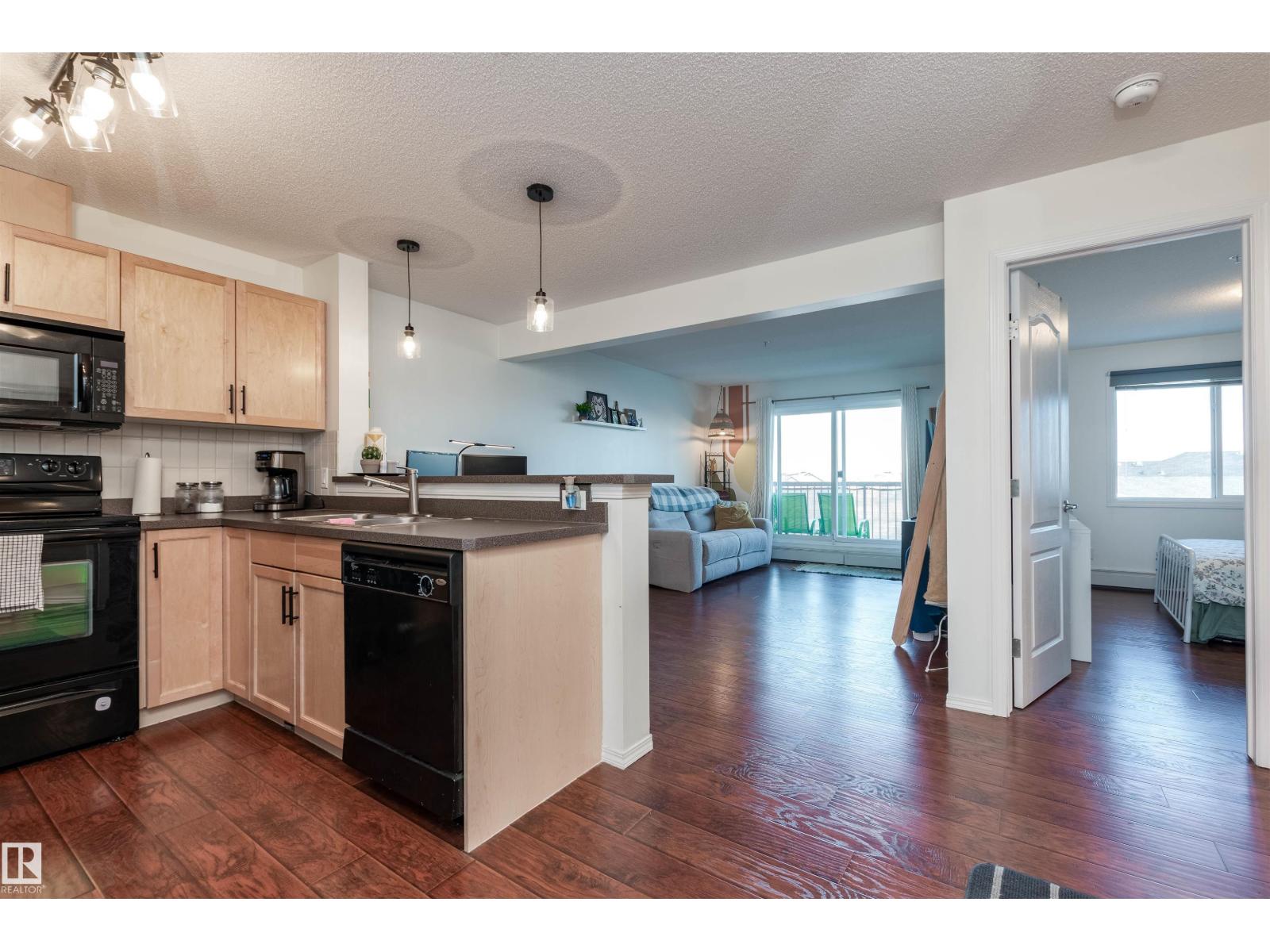 #303 5951 165 Av Nw, Edmonton, Alberta T5Y 0J6 - Photo 1 - E4471320