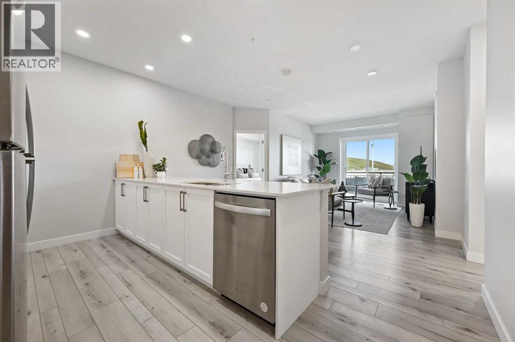 310, 255 Les Jardins Park SE, Calgary, Alberta