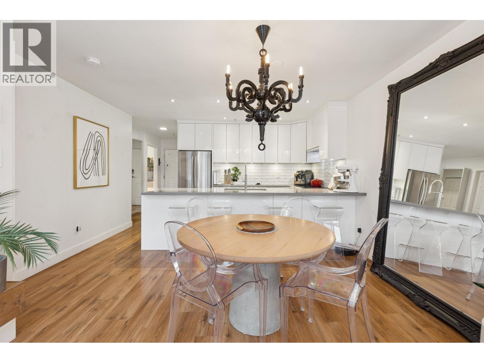 300 1966 Coquitlam Avenue, Port Coquitlam, British Columbia  V3B 7P8 - Photo 6 - R3070201