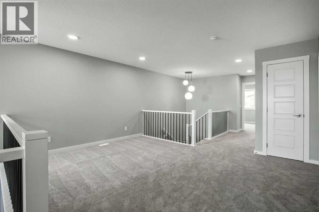 11 Heritage Link, Cochrane, Alberta  T4C 2J8 - Photo 11 - A2275697