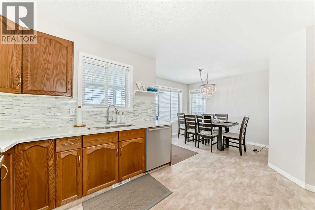 206 Evansmeade Close Nw, Calgary, Alberta  T3P 1E2 - Photo 5 - A2274367