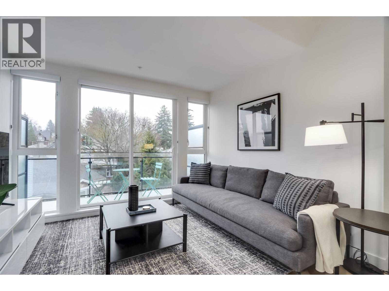 41* 422 E 3rd Street, North Vancouver, British Columbia  V7L 1G2 - Photo 3 - R3084332