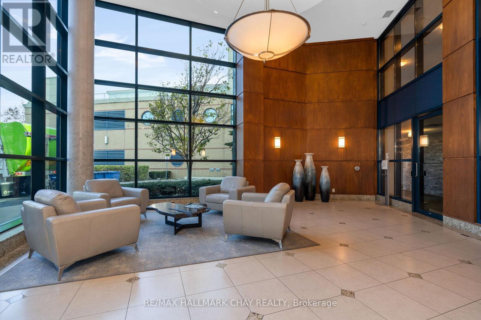 1502 - 37 Ellen Street, Barrie (Lakeshore), Ontario  L4N 6G2 - Photo 5 - S12737356