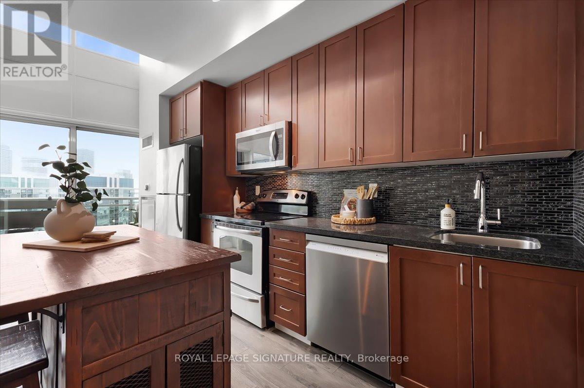 2903 - 155 Legion Road N, Toronto, Ontario  M8Y 0A7 - Photo 12 - W12737194