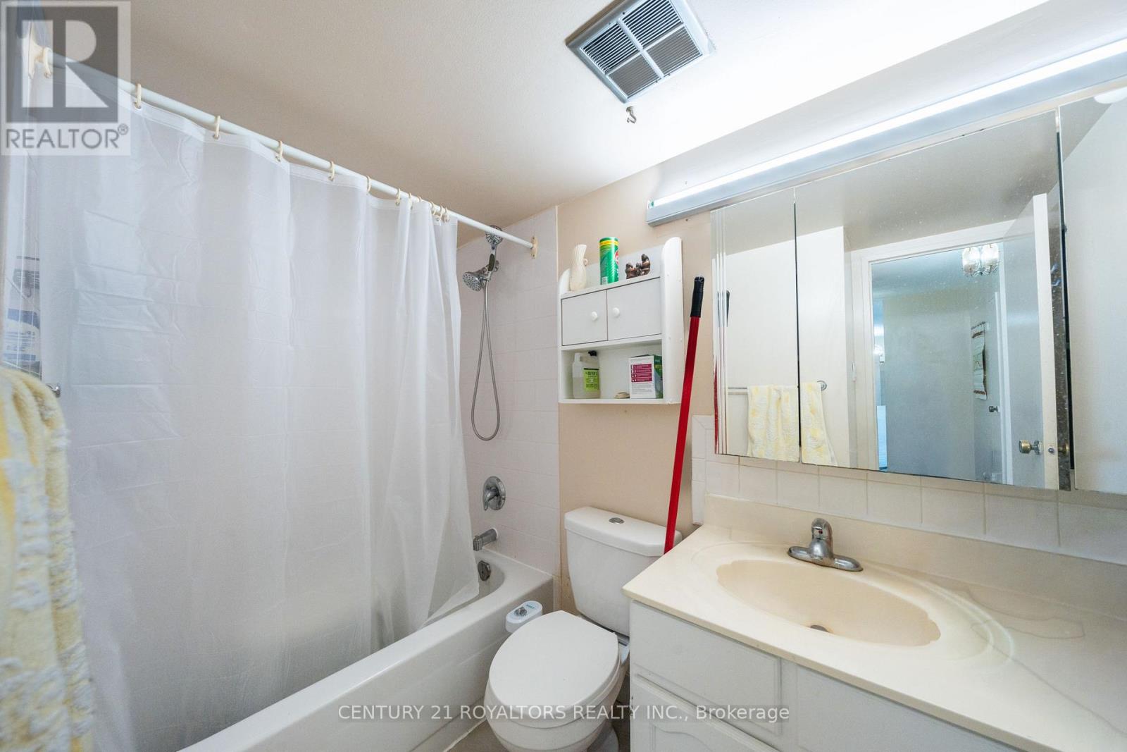 1210 - 18 Knightsbridge Road, Brampton, Ontario  L6T 3X5 - Photo 25 - W12737362