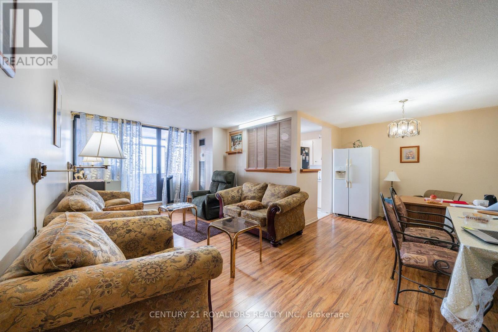 1210 - 18 Knightsbridge Road, Brampton, Ontario  L6T 3X5 - Photo 6 - W12737362