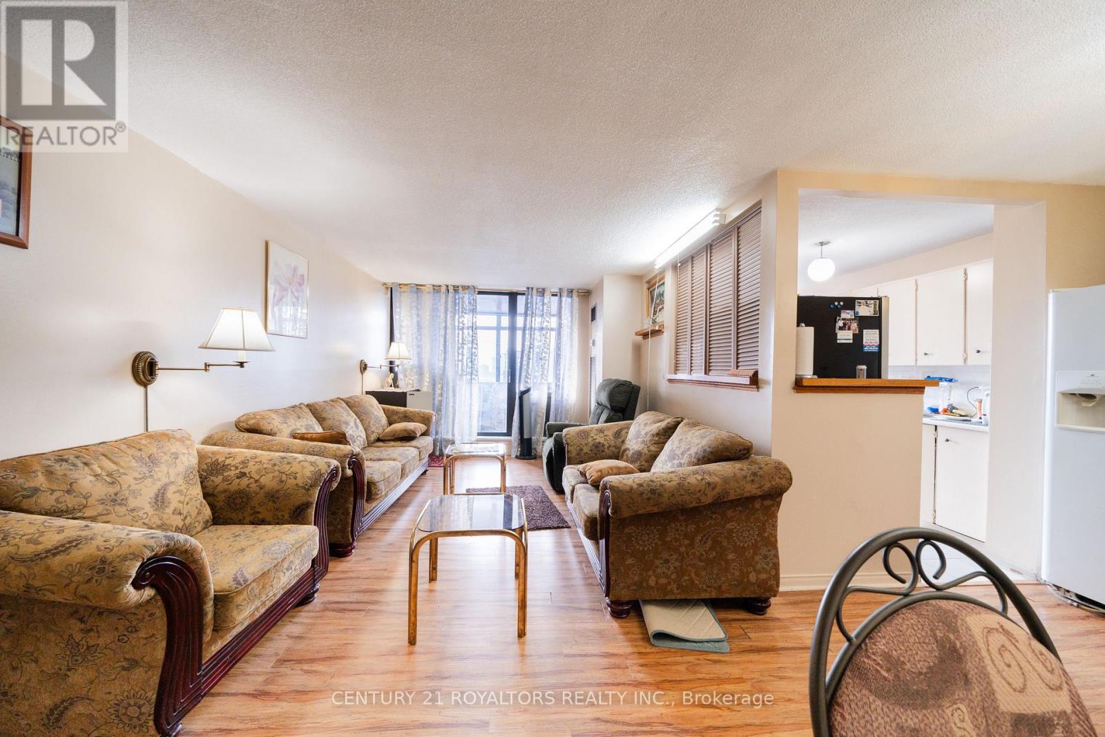 1210 - 18 Knightsbridge Road, Brampton, Ontario  L6T 3X5 - Photo 7 - W12737362