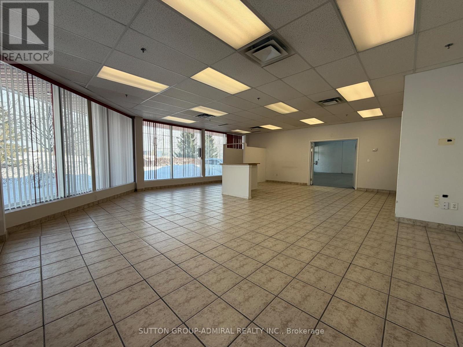 18 - 1 High Meadow Place, Toronto, Ontario  M9L 0A3 - Photo 4 - W12737370