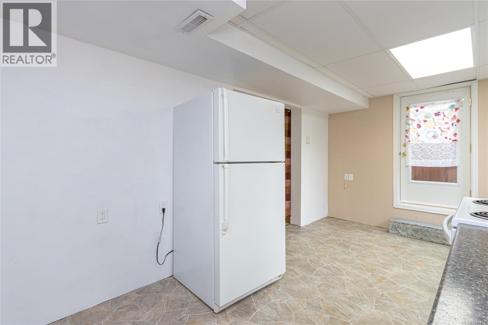 1697 Cedarwood Close, Saanich, British Columbia  V8N 1H1 - Photo 15 - 1024452