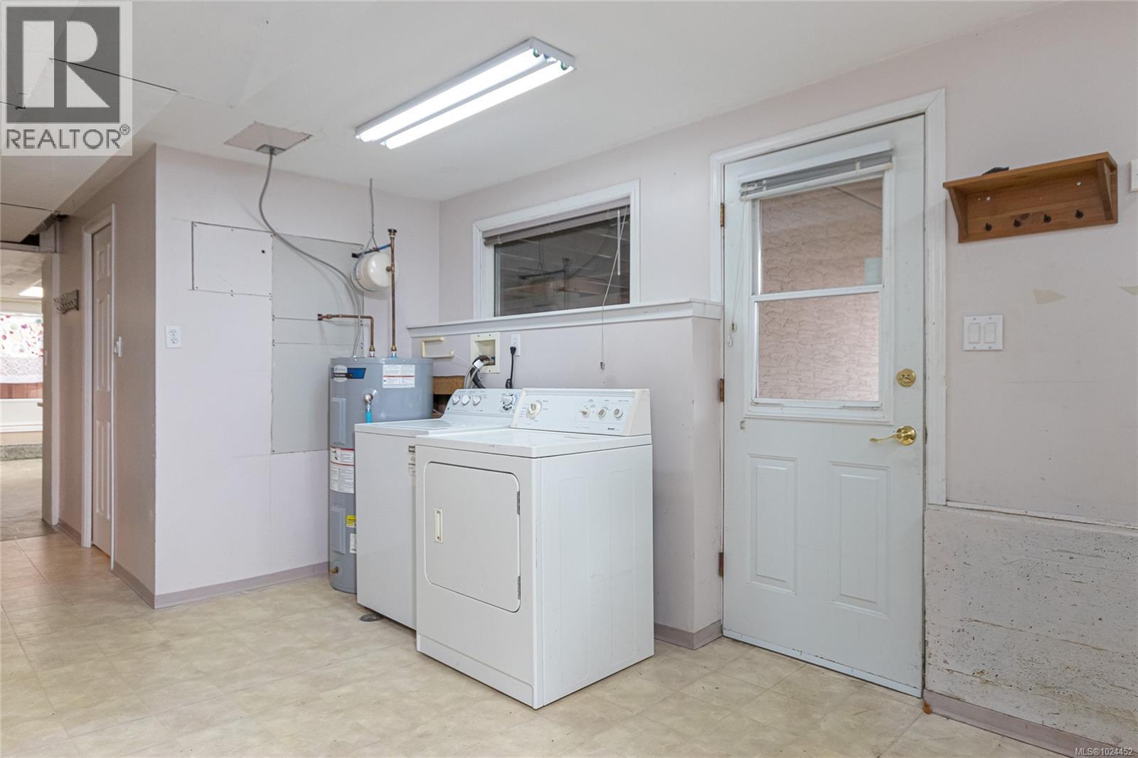 1697 Cedarwood Close, Saanich, British Columbia  V8N 1H1 - Photo 17 - 1024452