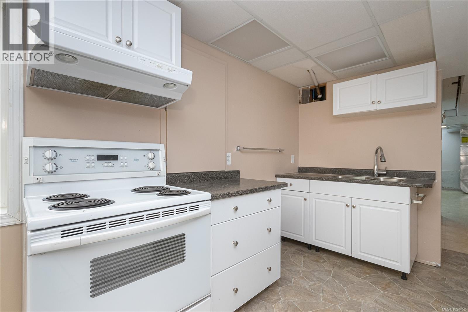 1697 Cedarwood Close, Saanich, British Columbia  V8N 1H1 - Photo 14 - 1024452