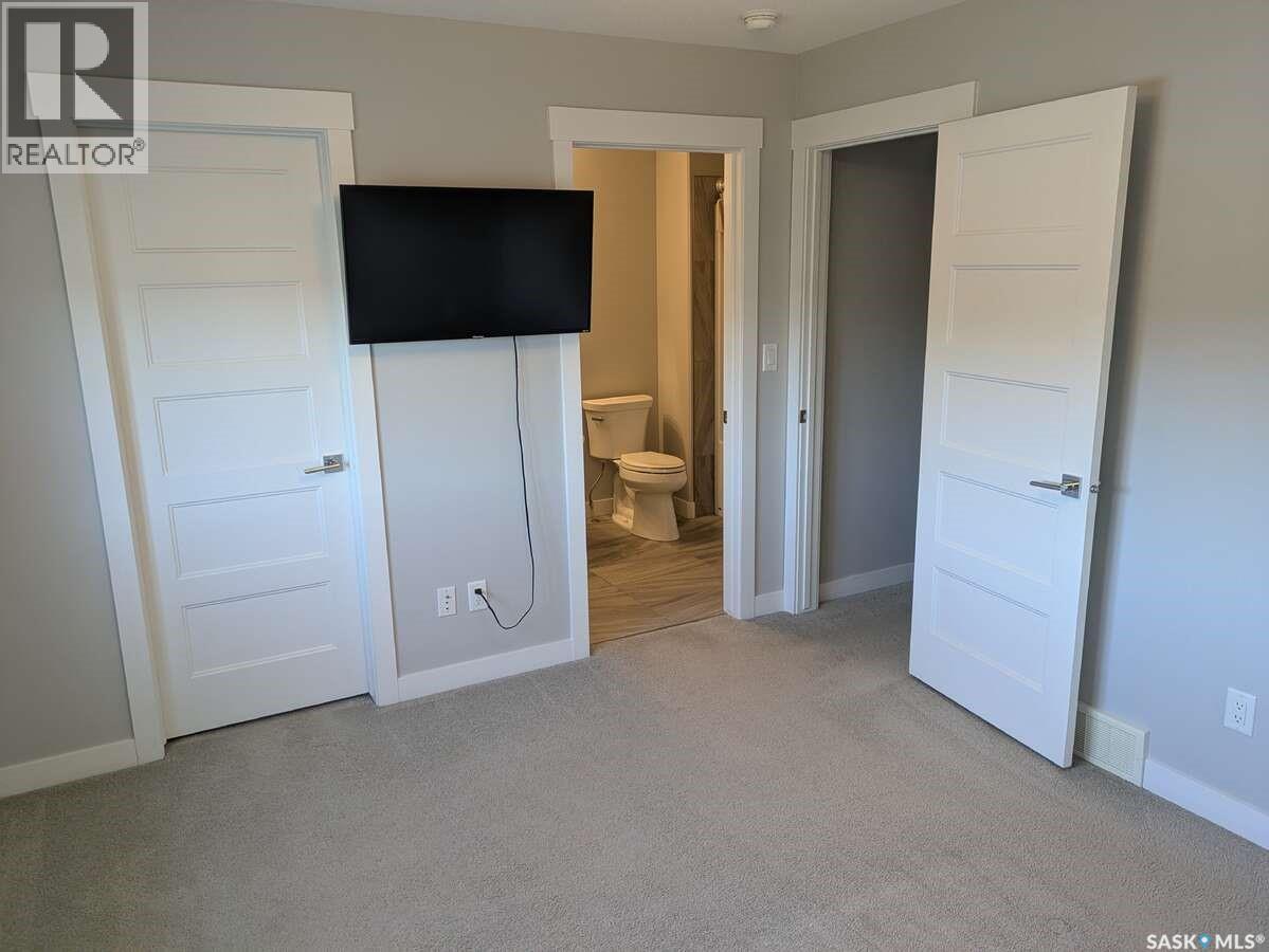 3132 Crosbie Crescent, Regina, Saskatchewan  S4V 3S2 - Photo 11 - SK027573