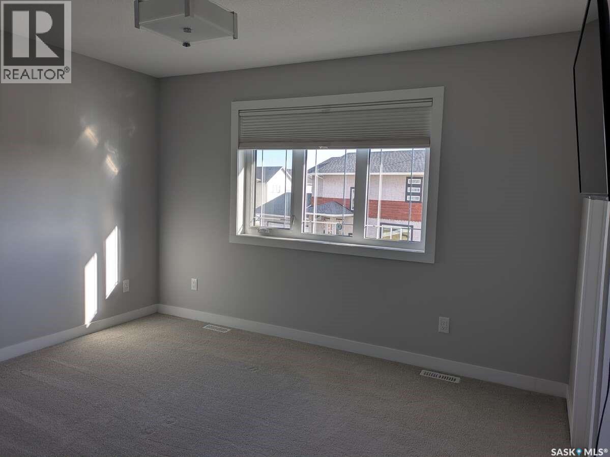 3132 Crosbie Crescent, Regina, Saskatchewan  S4V 3S2 - Photo 9 - SK027573