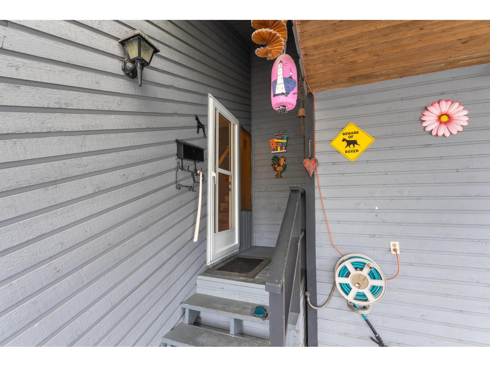 8153 122a Street, Surrey, British Columbia  V3W 7G3 - Photo 8 - R3083816